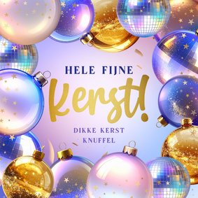 Moderne kerstkaart kerstballen discoballen en sterretjes