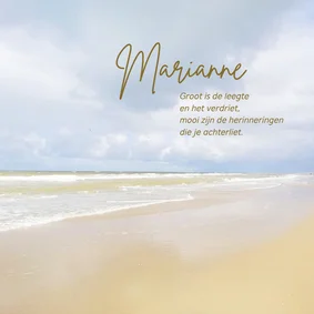 Mooie rouw- of bedankkaart met strand, lucht en zee