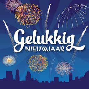 Nieuwjaarskaart vuurwerk vrolijk stad