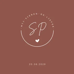 Roestbruine trouwkaart met logo met initialen