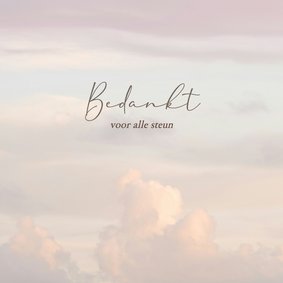 Rouwkaart bedankt met wolken klassiek
