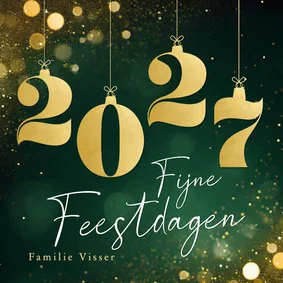 Sprankelende kerstkaartjes groen met gouden kerstballen 2027