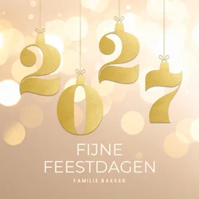 Stijlvol beige kerstkaartje 2027 goud met bokeh