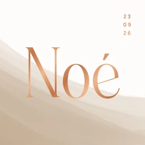 Stijlvol geboortekaartje met beige waterverf in de hoek