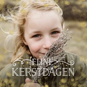 Stijlvolle kerstkaart met grote foto en gouden confetti