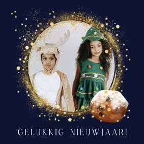 Stijlvolle nieuwjaarskaart foto sterrenstof oliebol goud