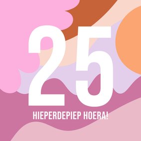Trendy hippe verjaardagskaart met grote leeftijd in roze 