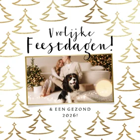 Trendy kerstkaart vrolijke feestdagen kerstbomen goud foto