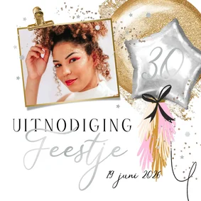 Trendy uitnodigingskaart feestje 30 ballonnen zilver