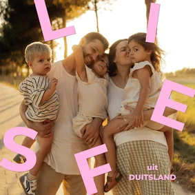 Trendy vakantiekaartje met speelse typografie liefs