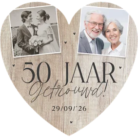 Uitnodiging hartvorm 50 jaar getrouwd fotocollage hout
