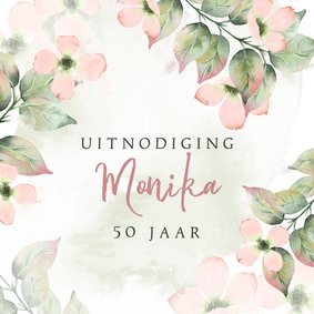 Uitnodiging met roze bloemen in waterverf met foto