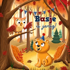 Verjaardagkaart uil en lief beertje in een bos