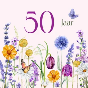 Verjaardagkaart veldbloemen met vlinders
