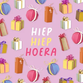 Verjaardagskaart cadeautjes lila