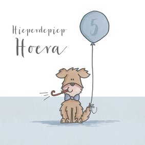 Verjaardagskaart Hond met ballon aan zijn staart!