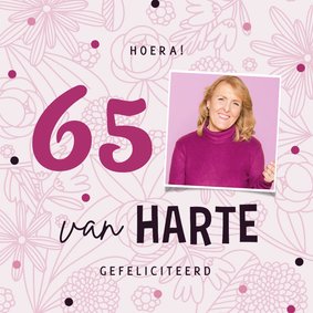 Verjaardagskaart met foto, bloemen en confetti 