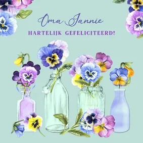 Verjaardagskaart viooltjes in vaasjes