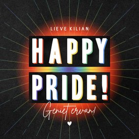 Vrolijke felicitatiekaart Gay Pride met regenboogkleuren