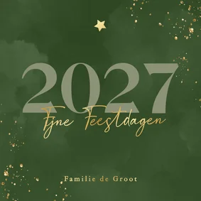 Waterverf kerstkaartje groen met jaartal en sterretje goud