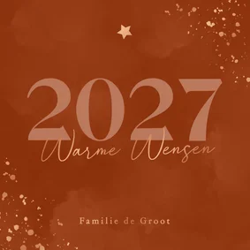 Waterverf kerstkaartje roest rood met jaartal en koperfolie
