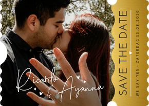 Save the Date kaart ticket met grote foto en namen