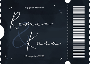 Stijlvolle trouwuitnodiging ticket donkerblauw hartjes