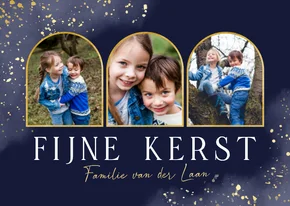 Donkerblauwe waterverf kerstkaart met fotocollage