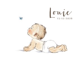 Geboortekaartje baby kijkend naar een blauwe vlinder