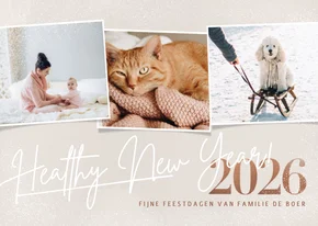 Hippe nieuwjaarskaart foto's healthy new year 2026 op beige