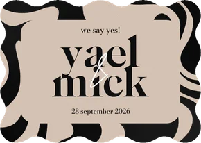 Hippe trouwkaart zwarte swirl beige achtergrond typografie