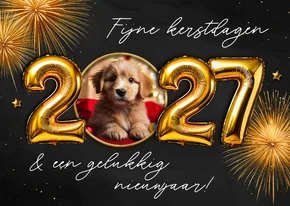 Kerstkaartje met 2027 folieballon en foto goud vuurwerk