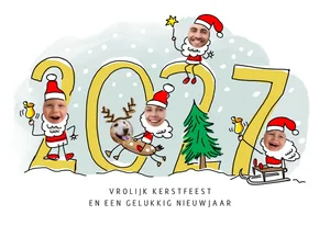 Kerstmannetjes fotokaart voor 5 personen met jaartal