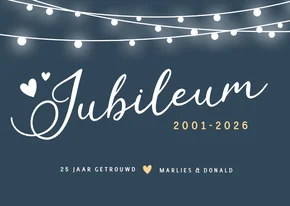 Moderne uitnodiging huwelijksjubileum met lampjes en jaartal