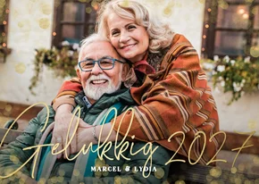 Stijlvolle fotokaart voor nieuwjaar met goudlook letters