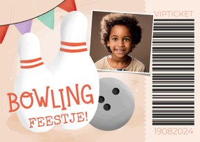 Uitnodiging kinderfeestje ticket bowlingfeestje kegels foto