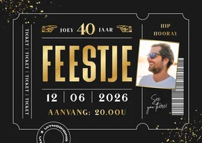 Uitnodiging verjaardag ticket modern foto bier goud