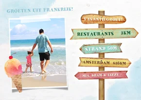 Vakantiekaart met eigen foto en houten wegwijzer bord
