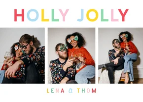Vrolijke kerstkaart met regenboog typografie holly jolly