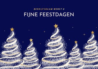 Donkerblauwe kerstkaart met moderne kerstbomen goudfolie