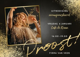 Feestelijke uitnodiging nieuwjaarsborrel foto proost