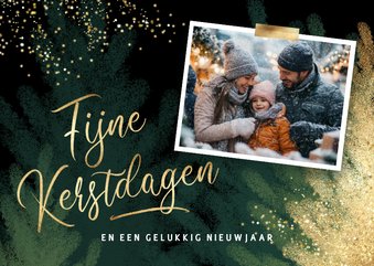 Foto kerstkaart kerstbomen in groen en goud