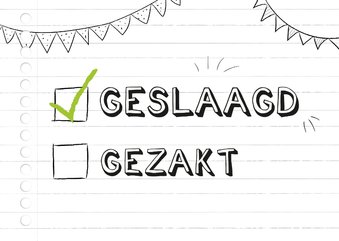 Geslaagd kaart met vinkje bij geslaagd op gestreept papier