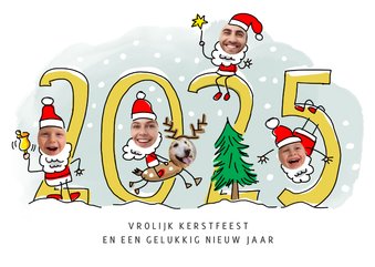 Kerstmannetjes fotokaart voor 5 personen met jaartal