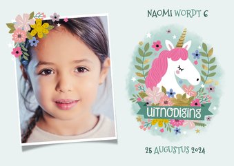 Lieve uitnodiging kinderfeestje met eenhoorn, bloemen & foto