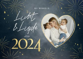 Nieuwjaarskaart met foto licht liefde goud vuurwerk 2025