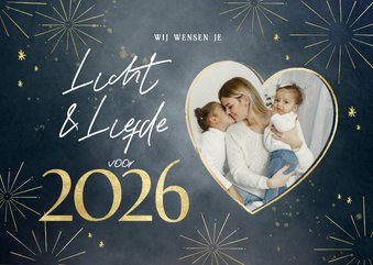 Nieuwjaarskaart met foto licht liefde goud vuurwerk 2026