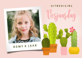 Uitnodiging voor een kinderfeestje met vrolijke cactussen