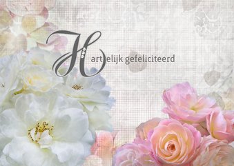 Verjaardagskaart met witte en roze rozen