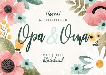 Vrolijke felicitatiekaart kleinkind opa & oma met bloemen